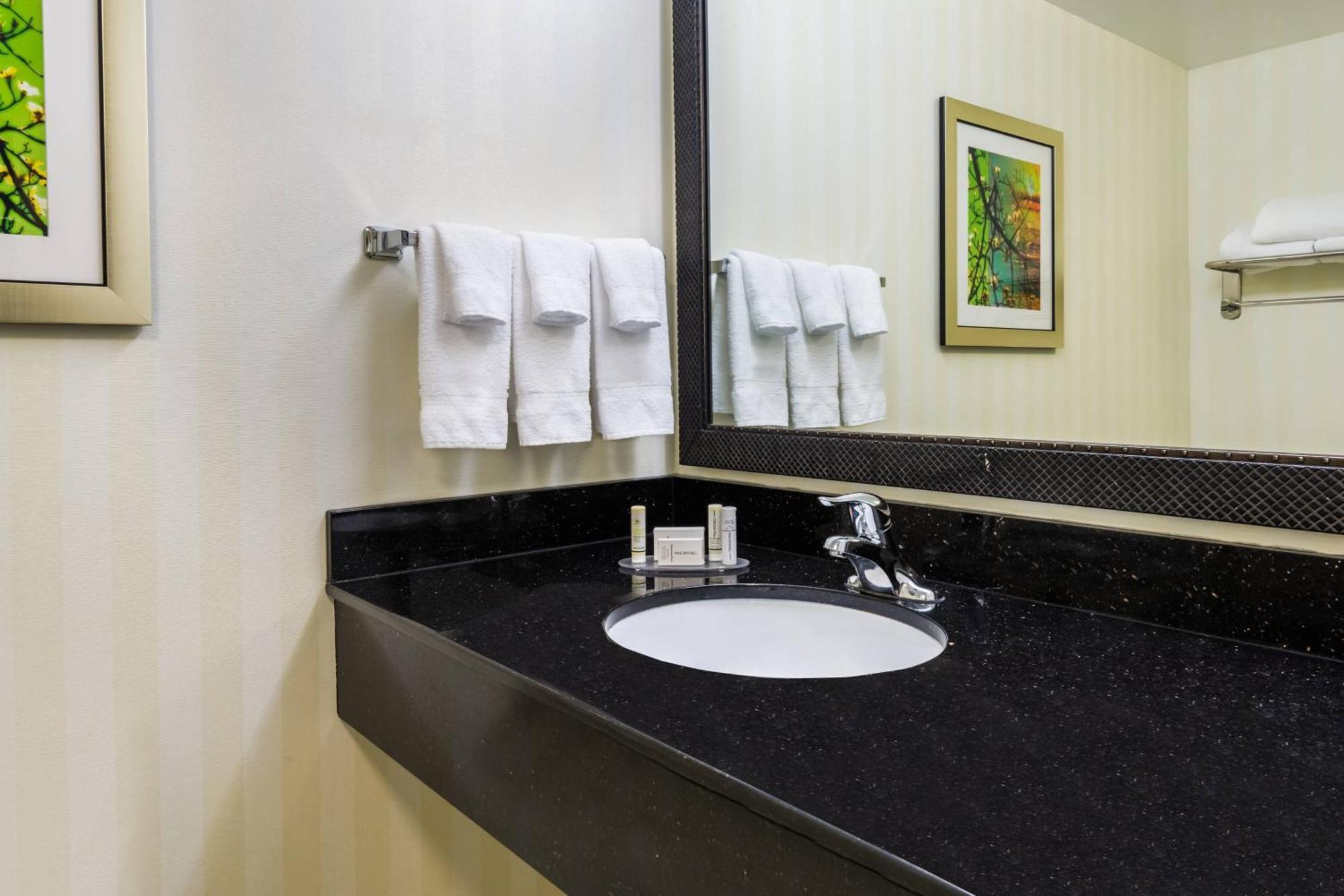 Fairfield Inn & Suites - Buffalo Airport Cheektowaga Eksteriør bilde